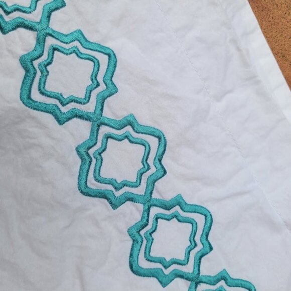 2 Echo Design & 1 Pottery Barn Turquoise White Embroidered Pillow Covers Lot - Picture 5 of 11